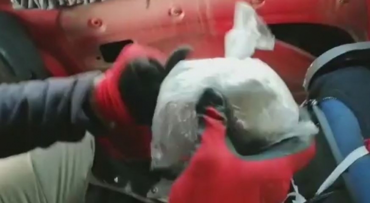 Şanlıurfa’da Şüphe Üzerine Durdurulan Araçtan Uyuşturucu Çıktı