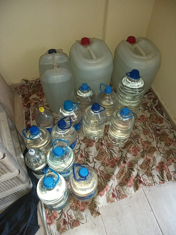 Adana’da 865 Litre Kaçak İçki Ele Geçirildi