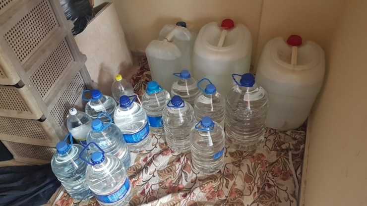 Adana’da 865 Litre Kaçak İçki Ele Geçirildi