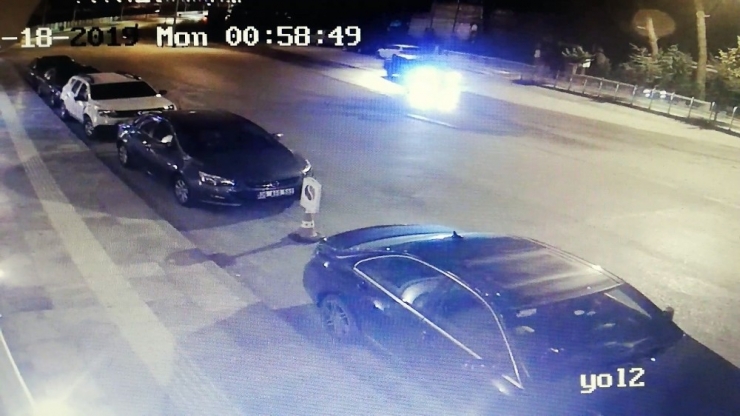 Drift Yaptı Cezayı Yedi, O Anlar Güvenlik Kamerasına Yansıdı