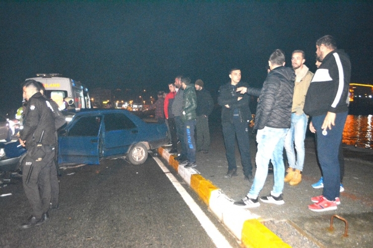 Lüks Cip İle Otomobil Çarpıştı: 3 Yaralı