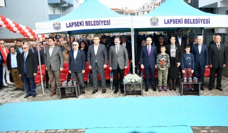 Lapseki’de Şehitler Kur’an Kursu Ve İnci Taneleri Kreşi Törenle Açıldı