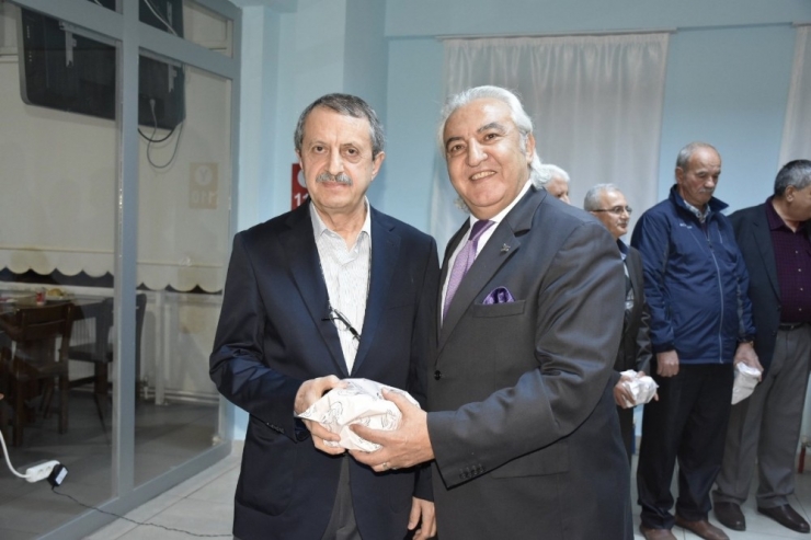 Emekli Öğretmenler ‘Vefa Gecesi’nde Bir Araya Geldi