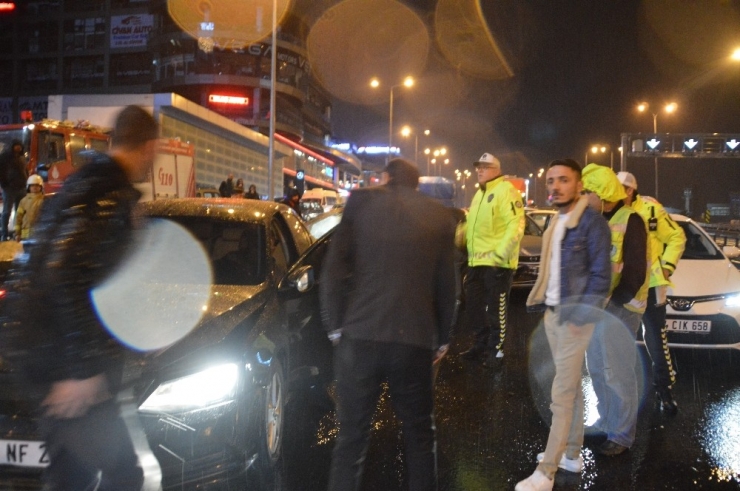Esenyurt’ta 11 Araç Zincirleme Trafik Kazasına Karıştı