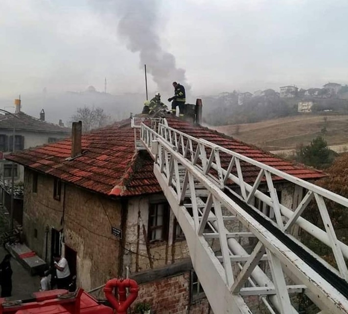 Safranbolu’da Baca Yangını Korkuttu