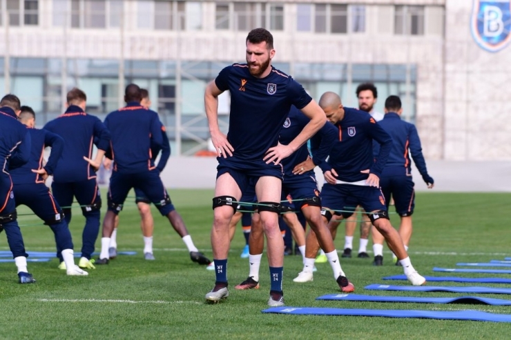 Başakşehir’de Roma Maçı Hazırlıkları Başladı