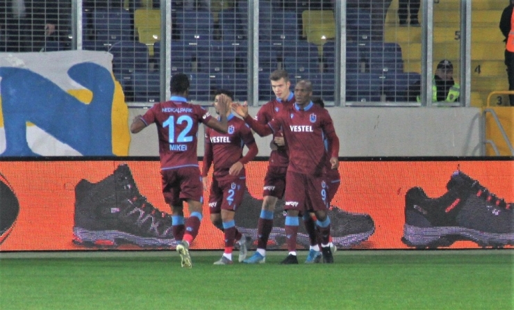 Süper Lig: Mke Ankaragücü: 0 - Trabzonspor: 1 (İlk Yarı)