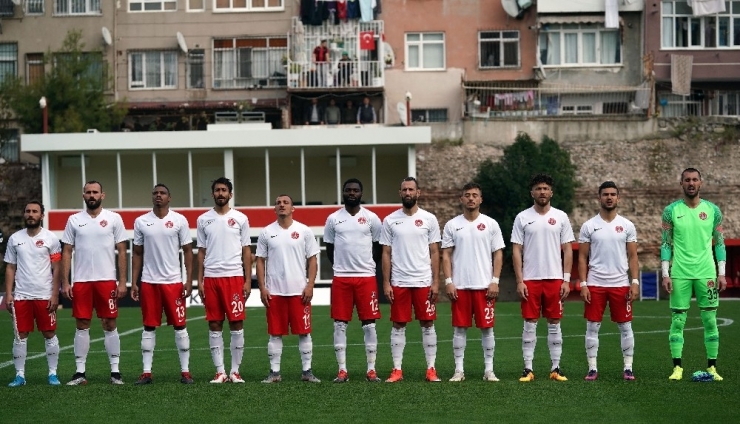 Tff 1. Lig: Fatih Karagümrük: 2 - Ümraniyespor: 3