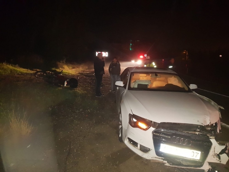 Otomobille Çarpışan Motosiklet Sürücüsü Hayatını Kaybetti