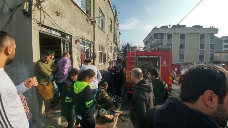 Başakşehir’de Elektrikli Sobadan Çıkan Yangında 2 Kardeş Hayatını Kaybetti