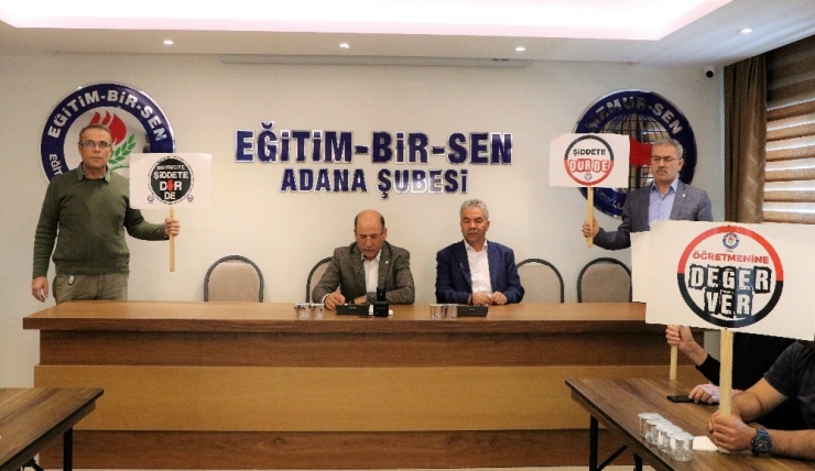 Sezer: "Öğretmenlerin Sorunları Çözülsün"