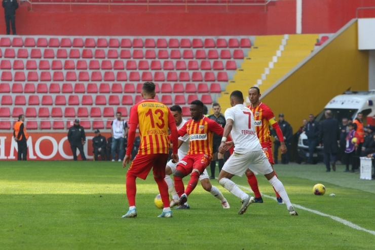 Süper Lig: Kayserispor: 1 - Sivasspor: 4 (Maç Sonucu)