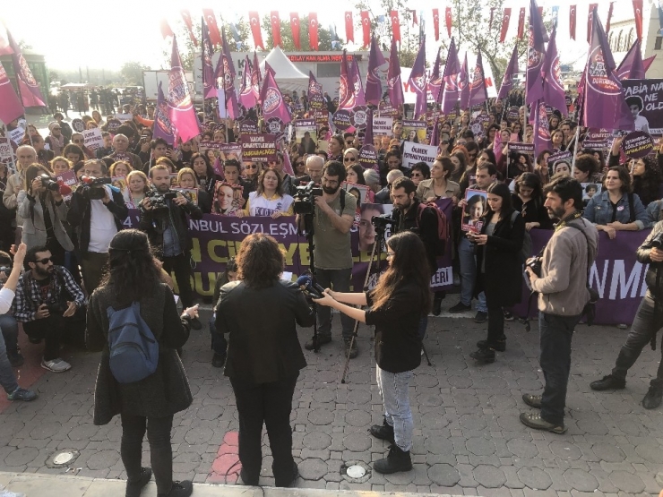 Kadıköy’de "Kadına Şiddete Hayır" Eylemi