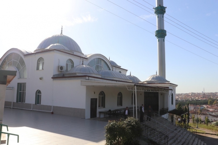 Nene Hatun Cami’nin Dış Cephesi Yenilendi