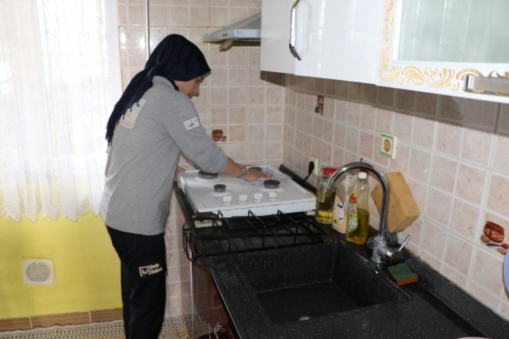 Yaşlı Kadının Yardımına Büyükşehir Koştu