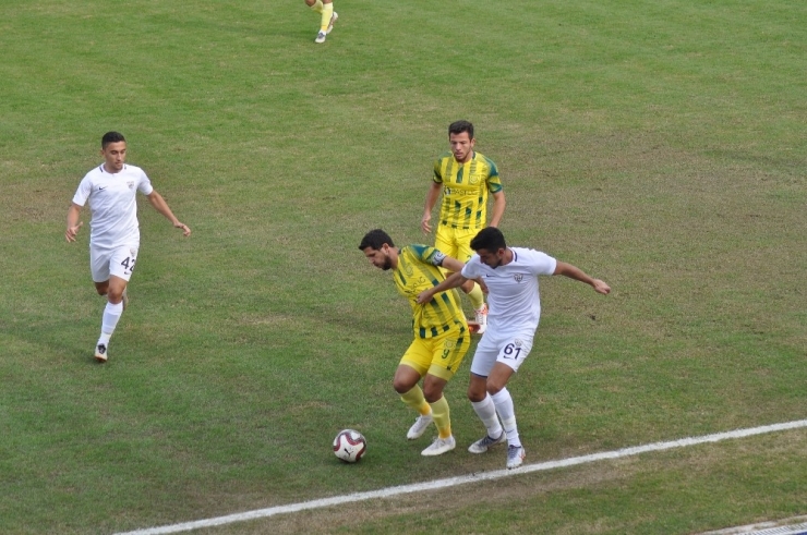 Tff 3. Lig: Osmaniyespor Fk: 2 - Somaspor: 2