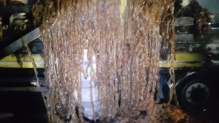 Seyir Halindeki Tırın Dorsesi Yandı