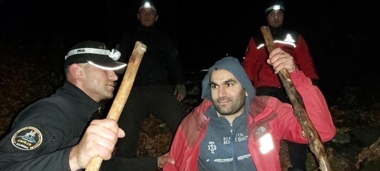 Uludağ’da Kaybolan Dağcı 7 Saatlik Çalışma İle Bulundu
