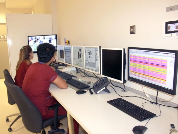 İleri Teknoloji Cihazlarla Kanser Tedavisi Artık Daha Kolay