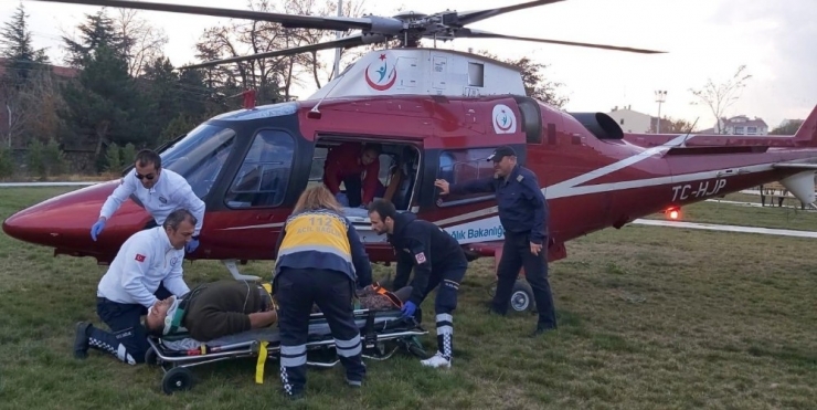Yaralı Vatandaşı Yaşatmak İçin Saniyelerle Yarıştılar