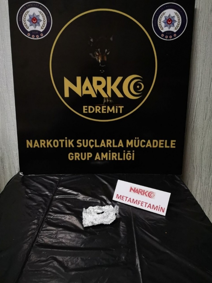 Balıkesir’de Polis 12 Zehir Tacirini Yakaladı