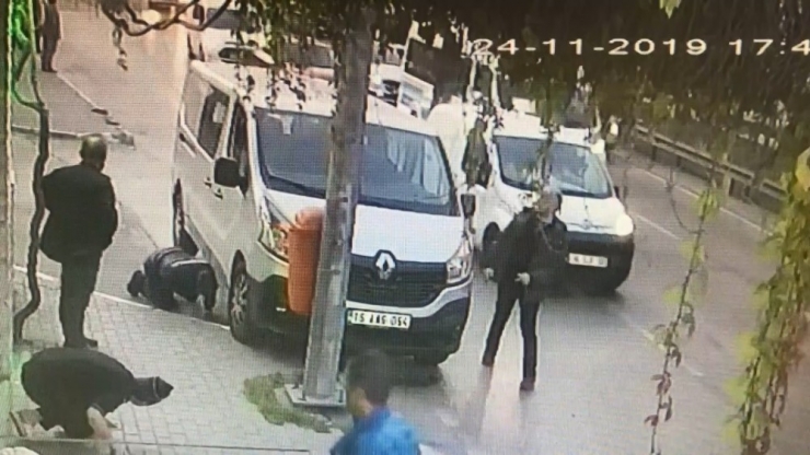 Bursa’da Dehşet Anları Kamerada...metrelerce Sürükledi, Diğer Sürücüler Uyarınca Fark Etti