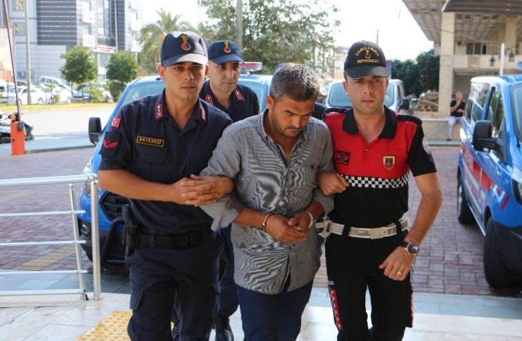 Eşi Tarafından 14 Yerinden Bıçaklanıp Öldürüldü