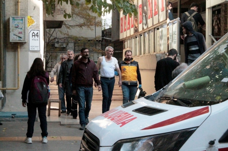 İntihar Etmek İsterken Omzundan Yaralandı