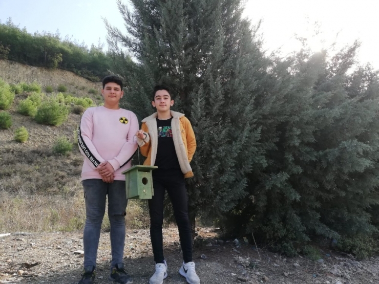 Yaşları Küçük Yaptıkları Örnek Davranış Büyük