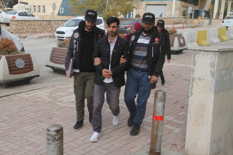 Kavurma Arası Uyuşturucu Polise Takıldı