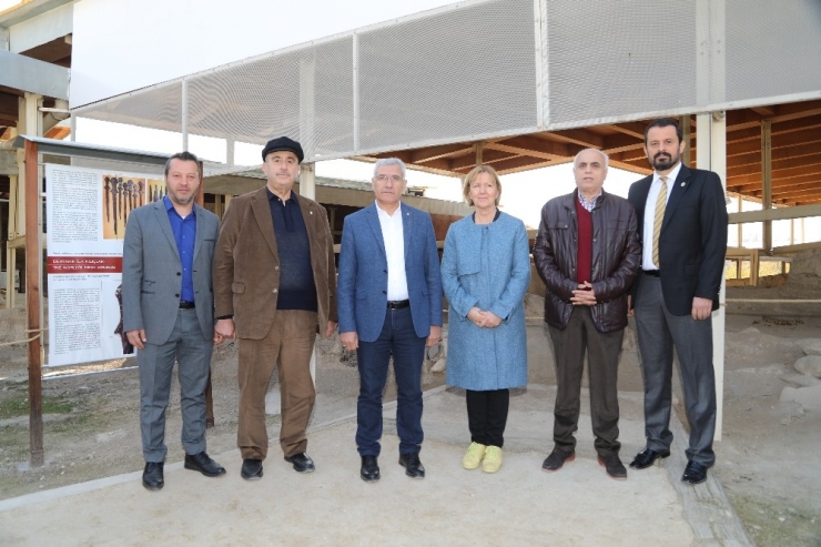 Fenerbahçe Yöneticileri, Tarihi Yerleri Gezdi