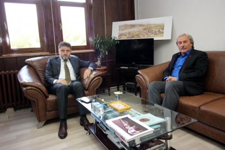 Genel Müdür Poyraz, Başkan Şahin İle Bir Araya Geldi