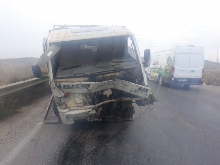 Hatay’da Hatalı Sollama Kazası: 3 Yaralı