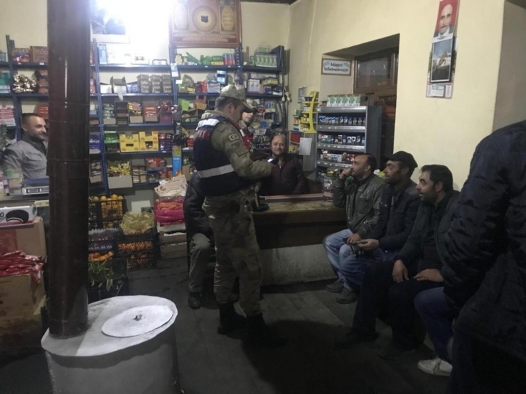 Kars’ta Jandarma’dan Asayiş Uygulaması