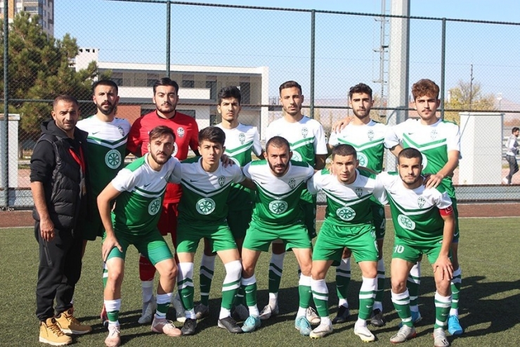 Kayseri Şekerspor Teknik Direktörü Halil İbrahim Öztürk;