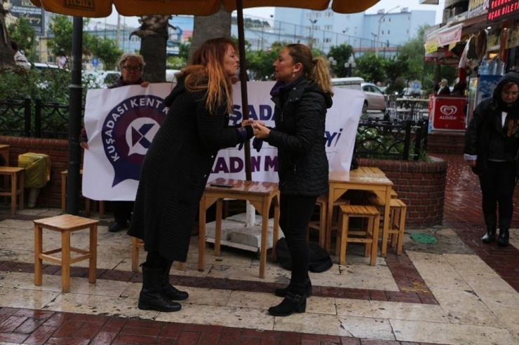 Kuşadası “Kadına Yönelik Şiddete Hayır” Dedi