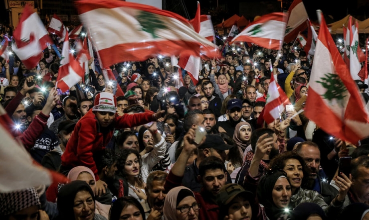 Hizbullahçı Gruplarla Protestocular Karşı Karşıya