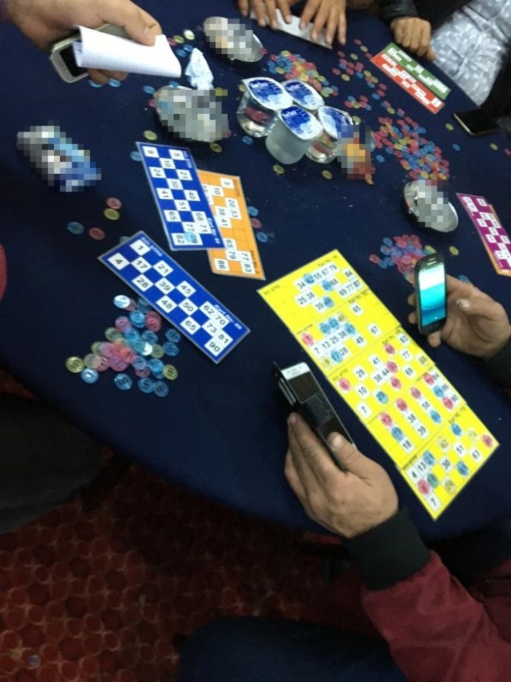 İzmir’de Sözde Derneğe Kumar Baskını