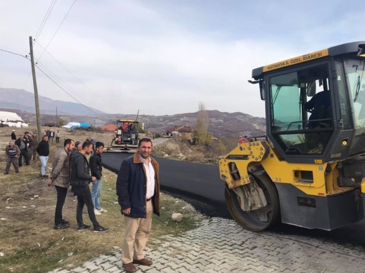 Şaphane’de Köy Yollarına Sıcak Asfalt