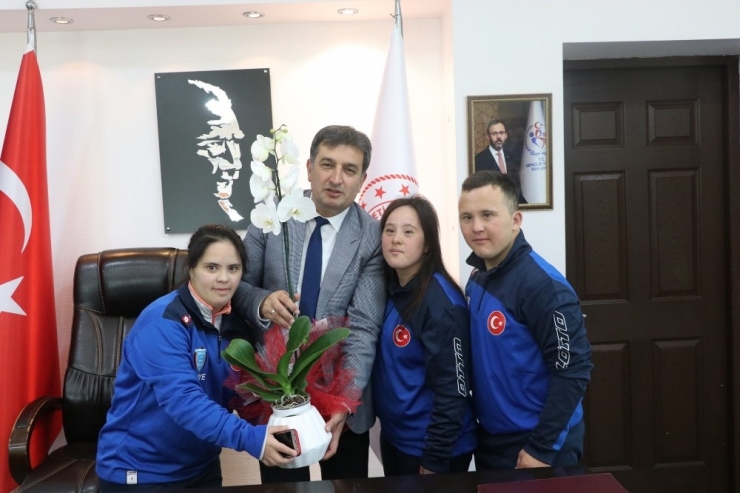 Özel Sporculardan Özel Ziyaret