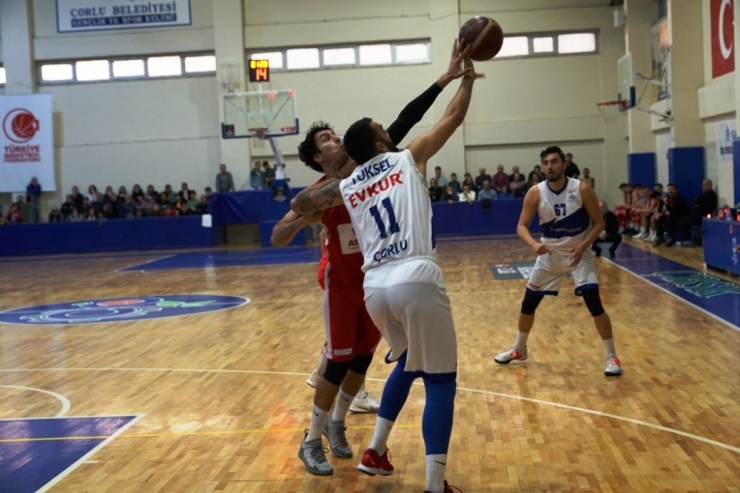 Çorlu Belediyesi Zirve Takibini Sürdürüyor