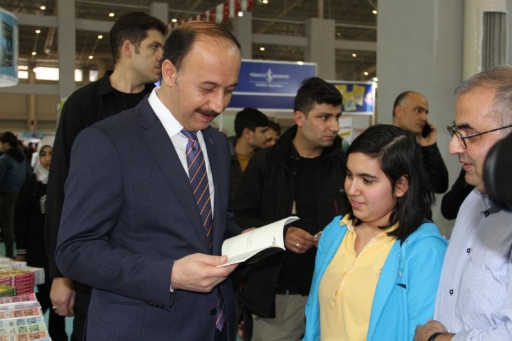 Vali Erin’den Şanlıurfa Kitap Fuarı’na Davet