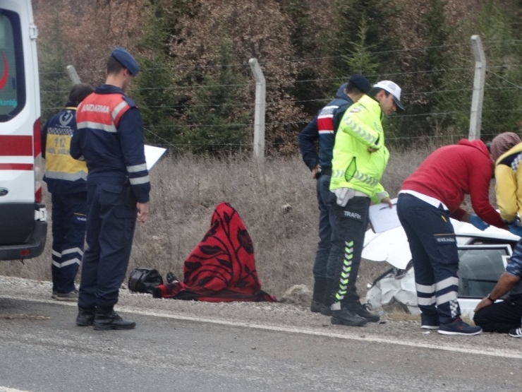 Yaralı Üşümesin Diye Battaniye İle Sardılar