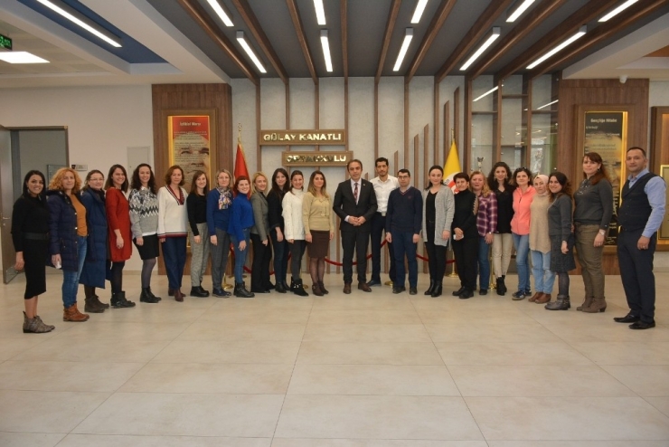 Öğretmenler Günü’nde Öğretmenler Adına Ağaç Diktirildi