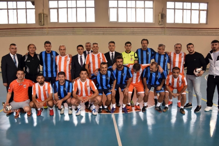 Cezaevinde Dostluk Maçı