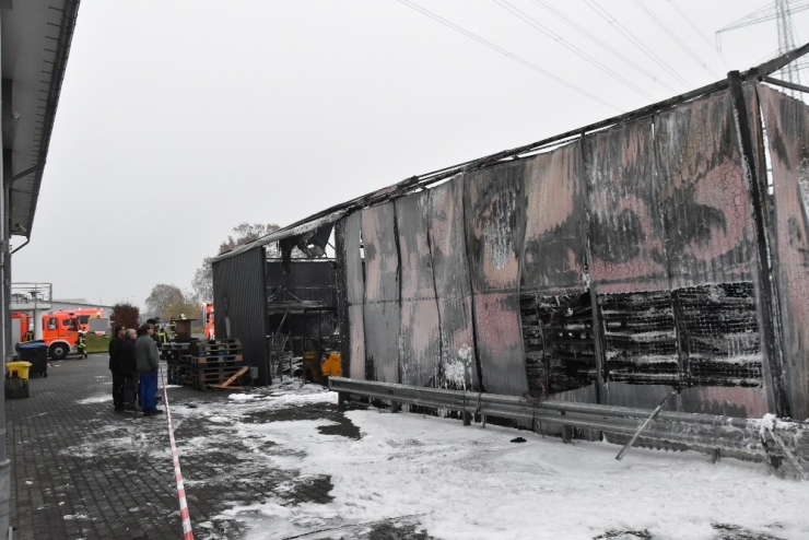 Almanya’da Türk Firmasının Deposu Kundaklandı