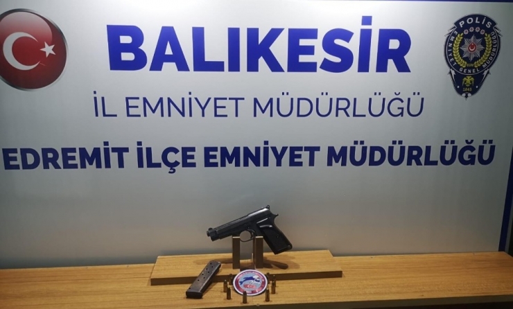 Balıkesir’in Körfez İlçelerinde 6 Silah Ele Geçirdi