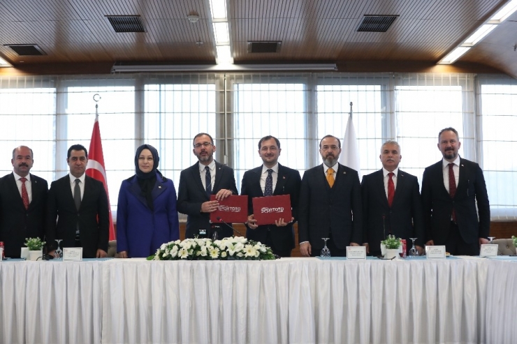 Gençlik Ve Spor Bakanlığı’ndan Tekirdağ’a 107 Milyon Tl’lik Yatırım