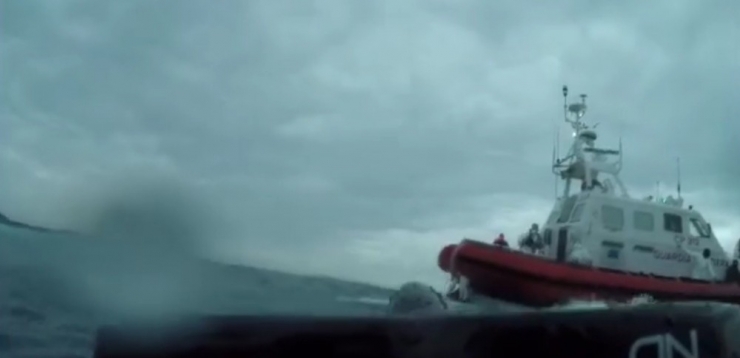 İtalya Açıklarında Alabora Olan Tekneden 149 Göçmen Kurtarıldı