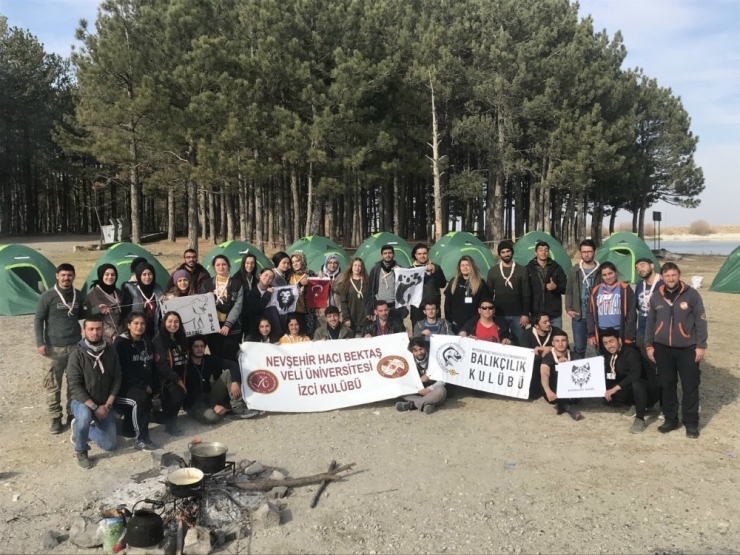 Nevü Balıkçılık Ve İzci Kulüpleri Çadır Kurup Kamp Yaptı